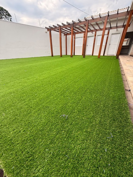 Grama Soft 30 mm sob pergolado em Vargem Grande Paulista
